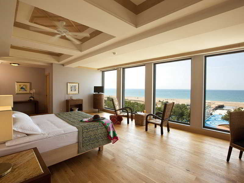 Hotel Lykia World Antalya 3*
